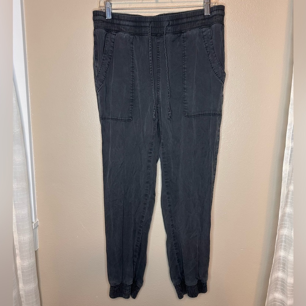 Gap Women’s Lightweight Elastic Ankle Casual pants Size Small Charcoal Gray